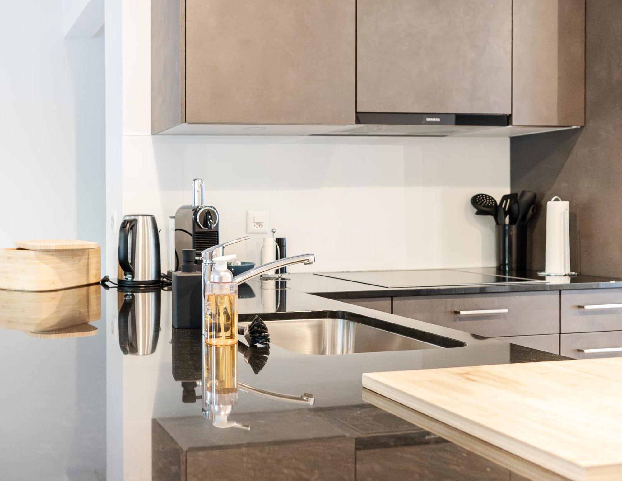Bellevue & Classy Mountain View Apartment Kandersteg Kültér fotó